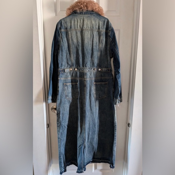 Dolls Kill KINGS ROAD DENIM MAXI COAT
DELIA*S - Picture 6 of 16